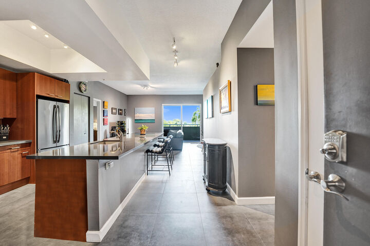 Property Photo:  2301 Wilton Drive R309  FL 33305 