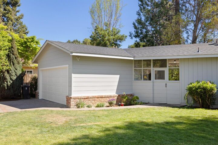 Property Photo:  1527 Laurel Place  CA 94025 