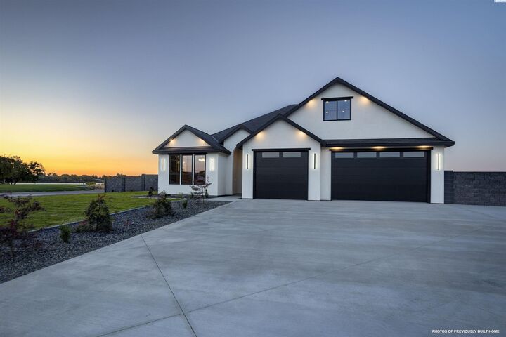 Property Photo:  8601 Tendril Lane  WA 99301 