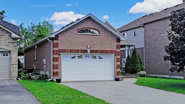 Property Photo:  10 Mauro Court  ON K9K 2P1 