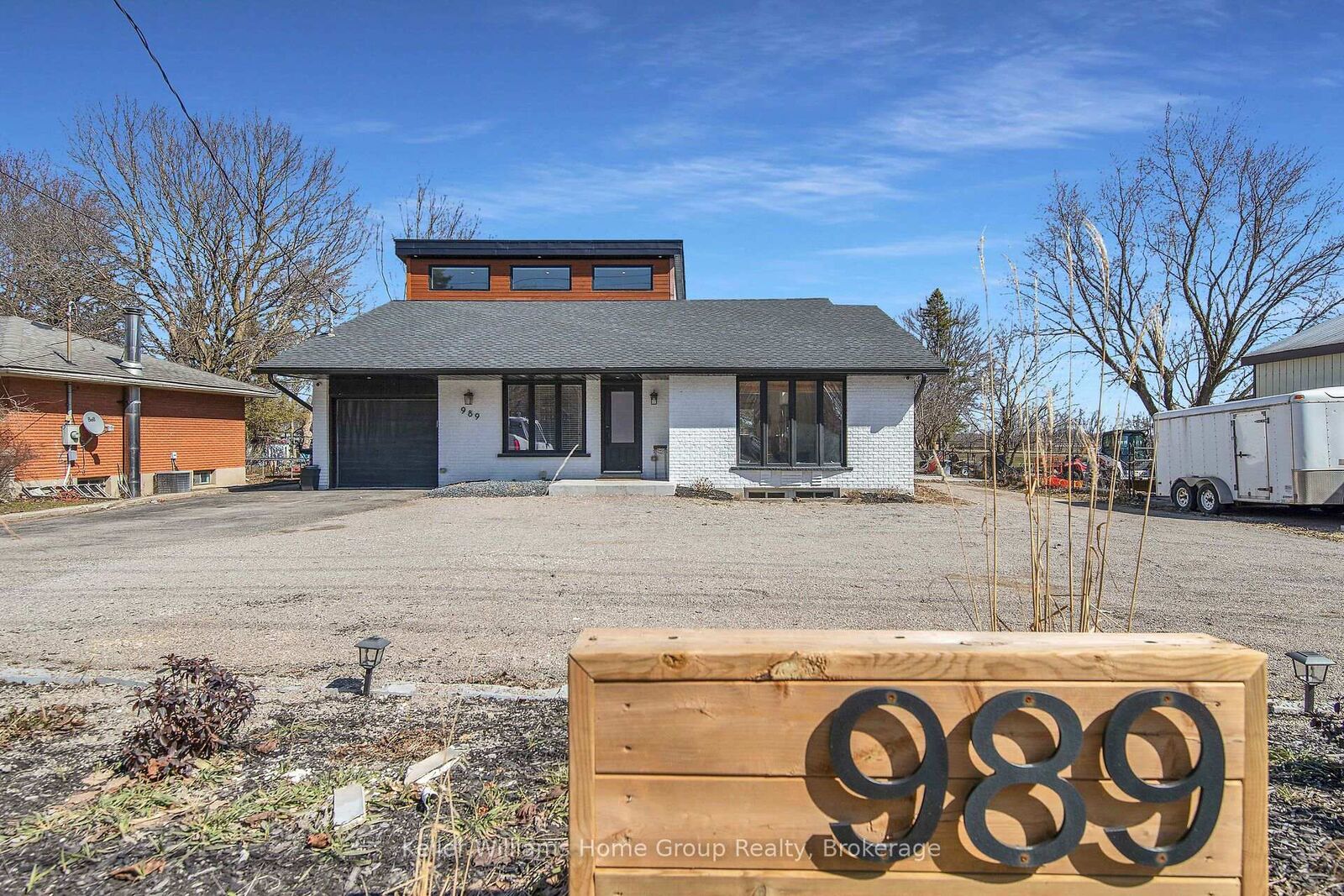 Property Photo: 989 Northfield Drive E ON N0B 1N0