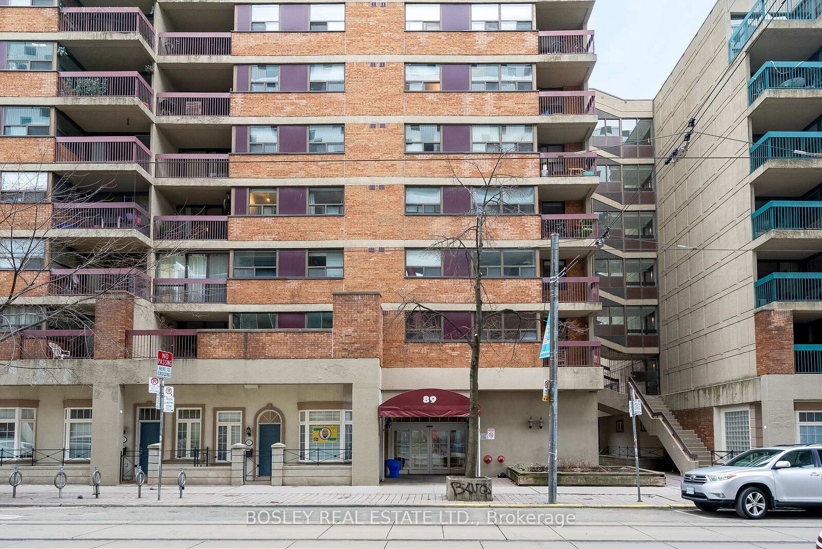 Property Photo: 89 McCaul Street W 613 ON M5T 2X3