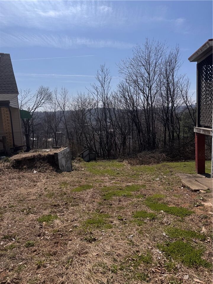 Property Photo:  301 Fair Oaks St  PA 15136 