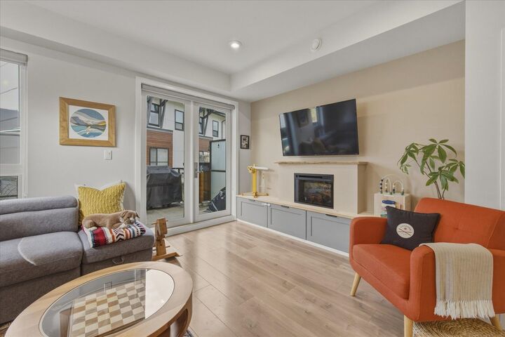 Property Photo:  1188 Main Street 87  BC V8B 0Z3 