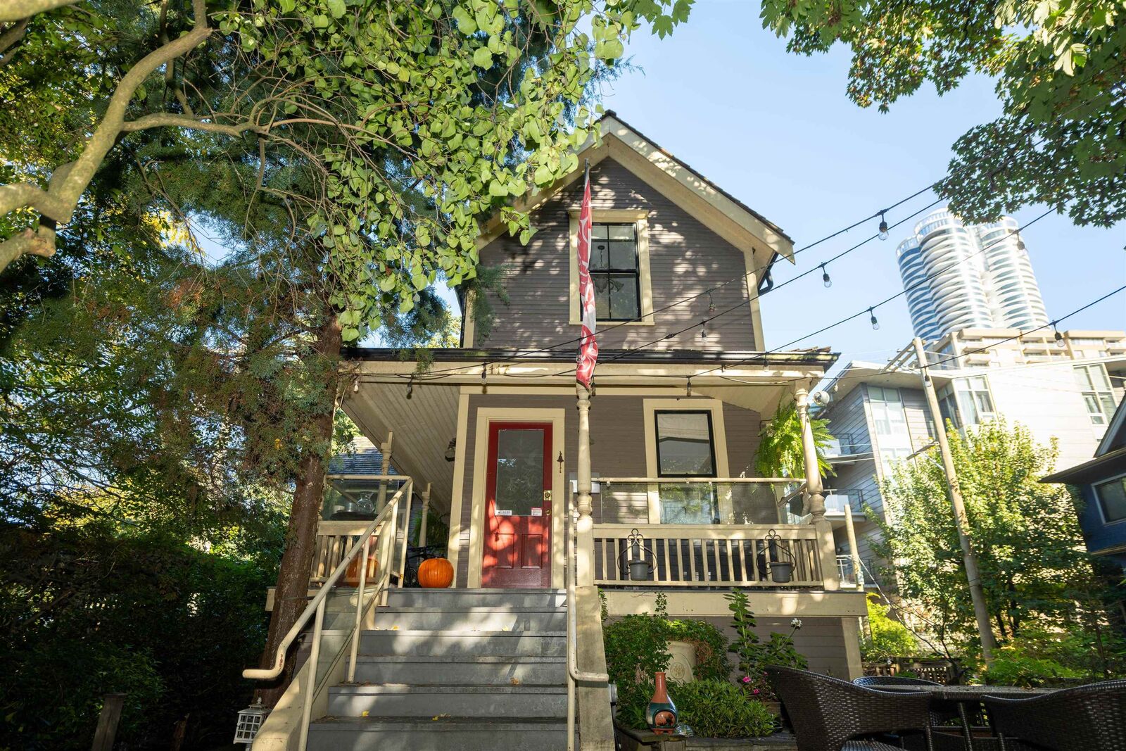 Photo de la propriété: 1117 Pendrell Street BC V6E 1L3