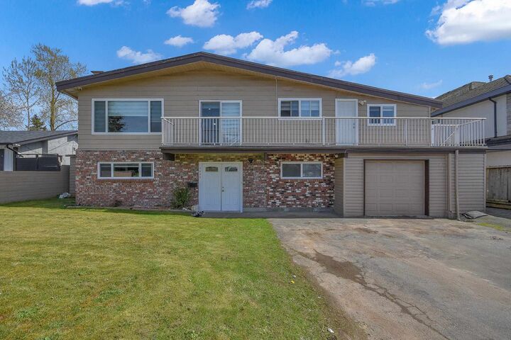 9488 127A Street — photo 1