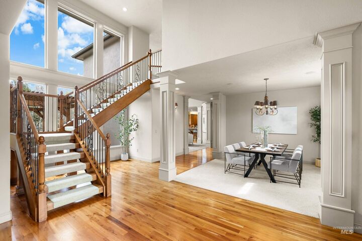 Property Photo: 566 E Greencreek Ct ID 83616