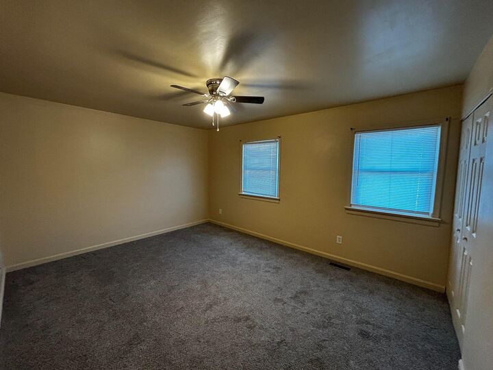 Property Photo: 220 Ivanhoe Court VA 22401
