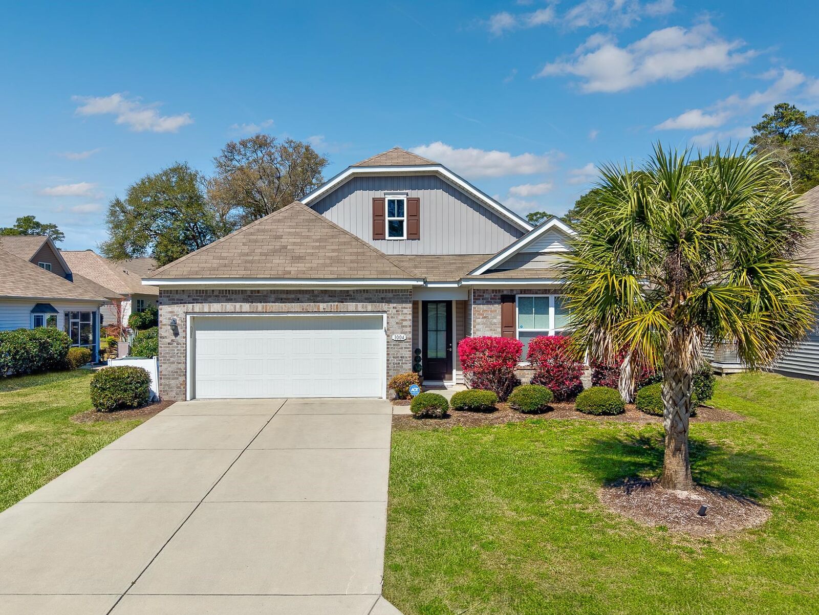 Property Photo: 1004 Oak Marsh Ln. SC 29582