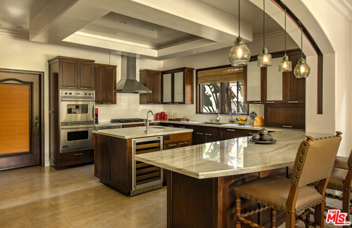 Property Photo: 7222 Kentwood Ave CA 90045