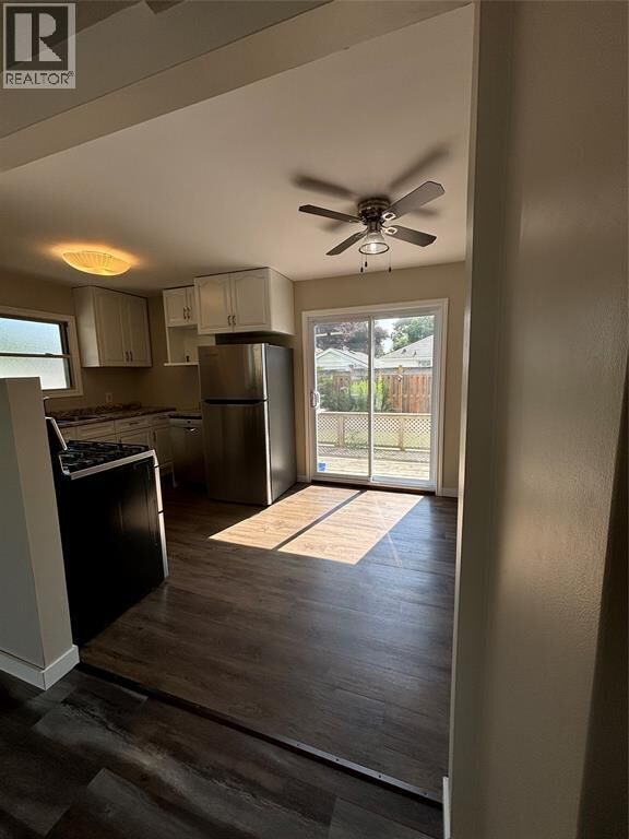 Property Photo:  508 Indian Road North  ON N7T 7G4 