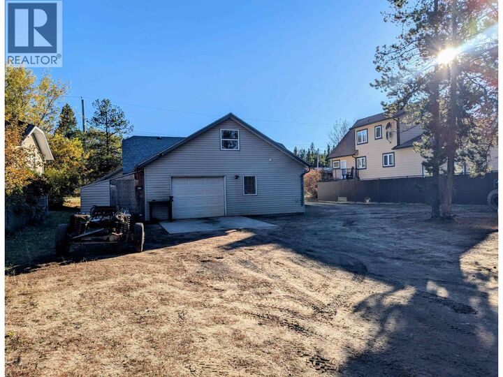 Property Photo: 1222 14th Avenue BC V0E 2Z0