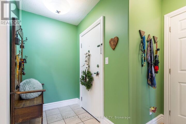 Property Photo:  145 Farley Avenue 103  ON K8N 4L1 