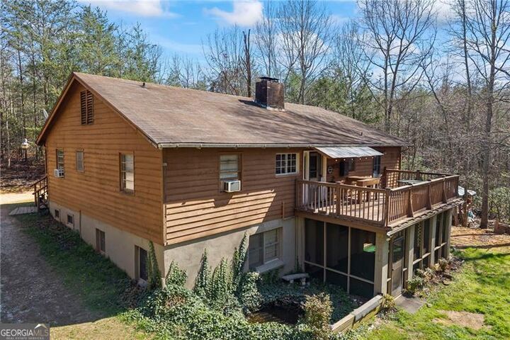 Property Photo:  300 Small Pond Drive  GA 30528 