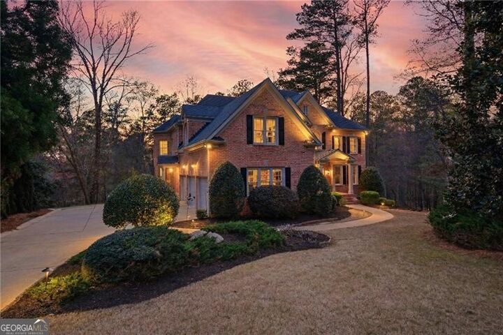 Property Photo: 2110 Wood Cove Drive GA 30041
