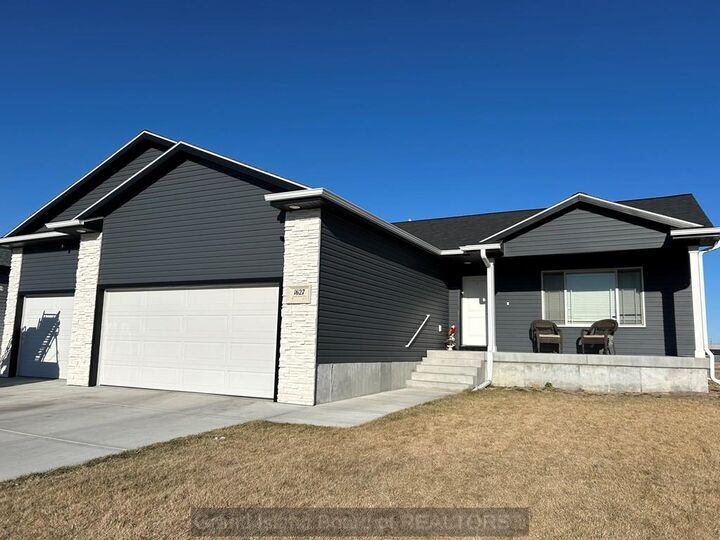 Property Photo:  1627 Stonewood Ave  NE 68803 