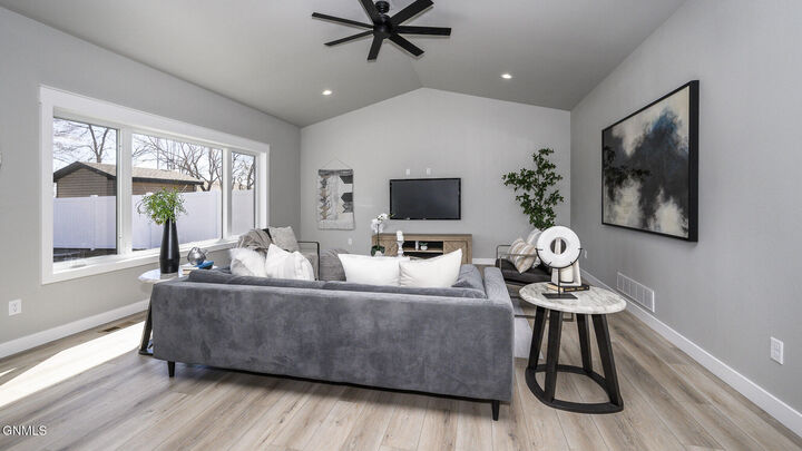 Property Photo:  601 Mehrer Drive  ND 58504 