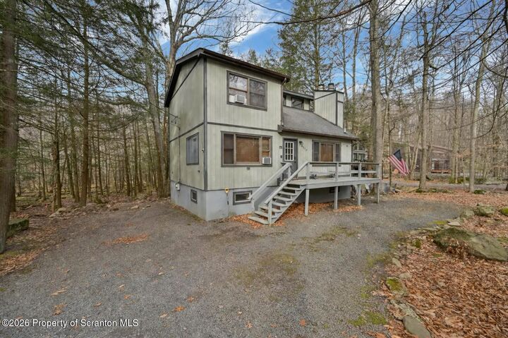 Property Photo: 87 N Fairway Drive PA 18436