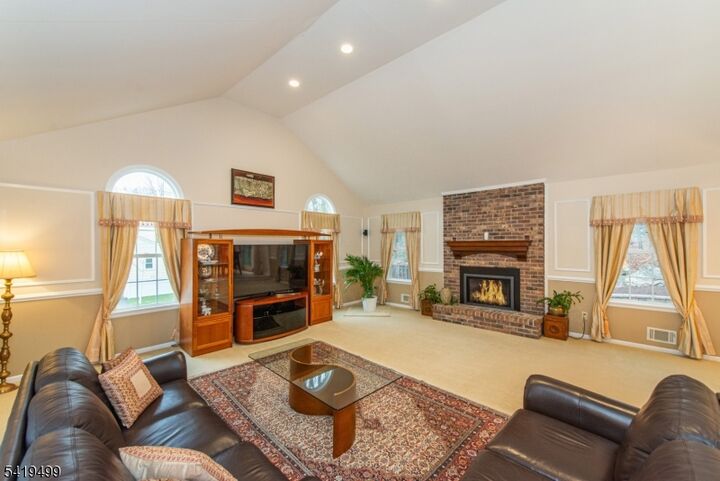 Property Photo:  4 Summit Lane  NJ 07876 