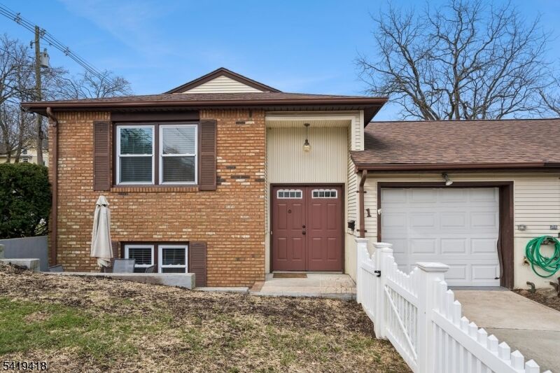 Property Photo:  1 Lyons Pl  NJ 07960 