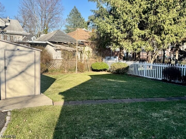 Property Photo:  689 Linden Ave  NJ 07657 