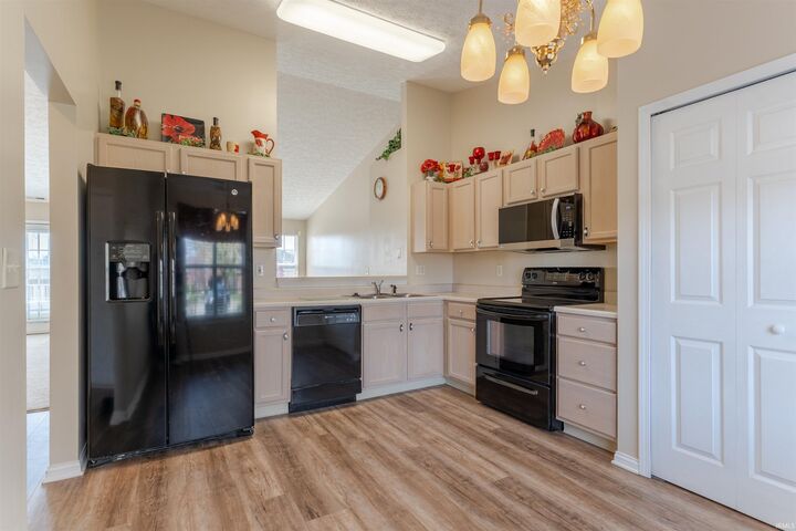 Property Photo:  3343 Fenbrook Court  IN 47725-6001 