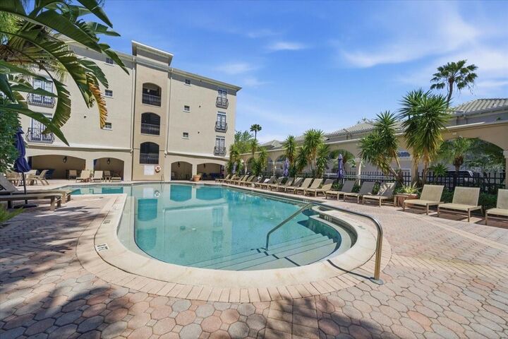 Property Photo: 501 Knights Run Avenue 1320 FL 33602