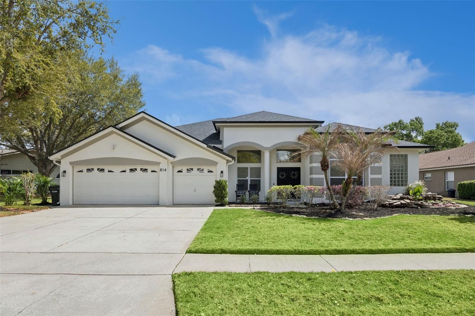 Property Photo:  814 Grovesmere Loop  FL 34761 