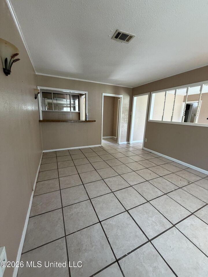 Property Photo: 2205 University Street MS 39553