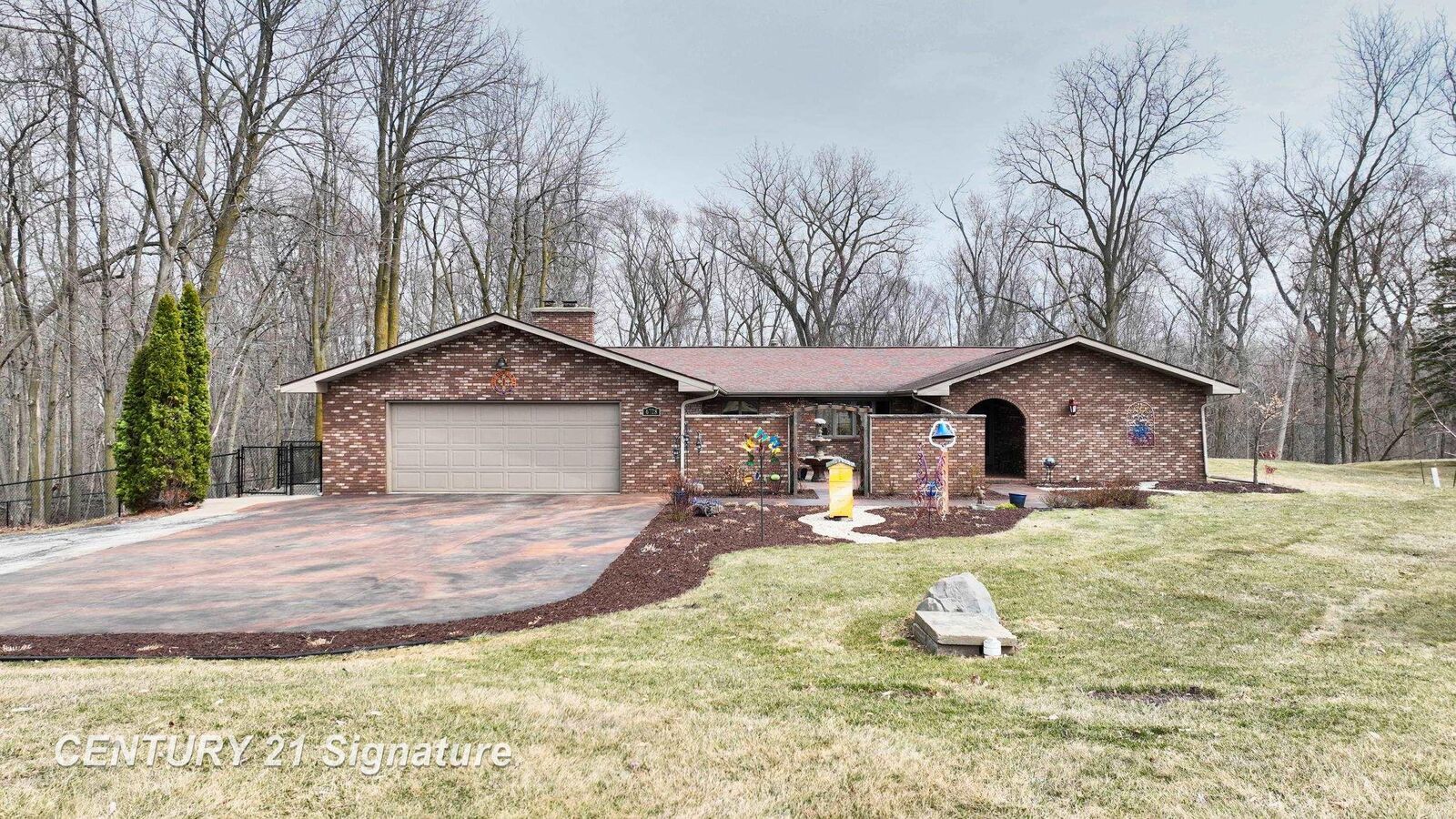 Property Photo:  6728 N River Road  MI 48623 
