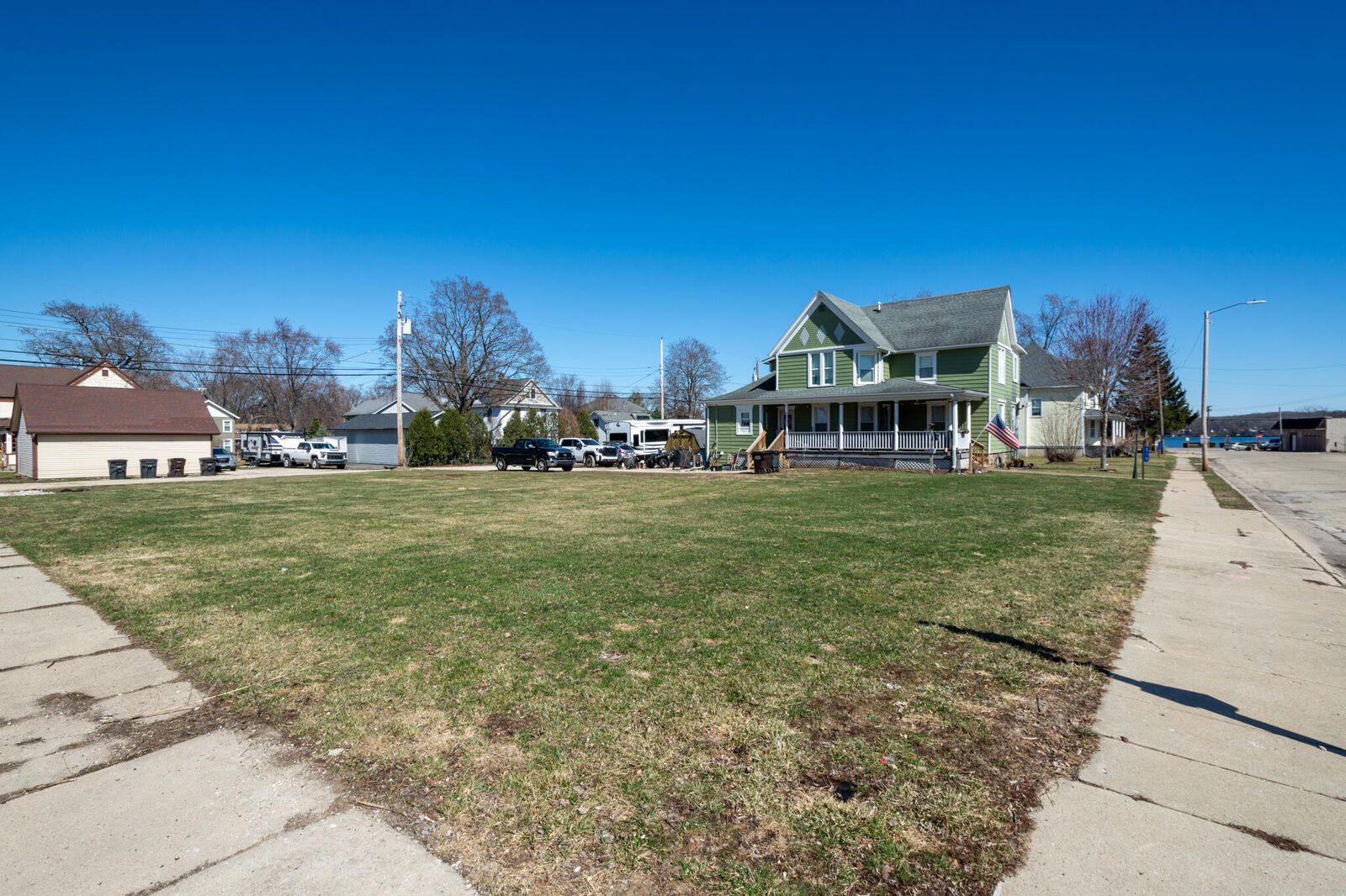 Property Photo:  300 Lake St  WI 53170 