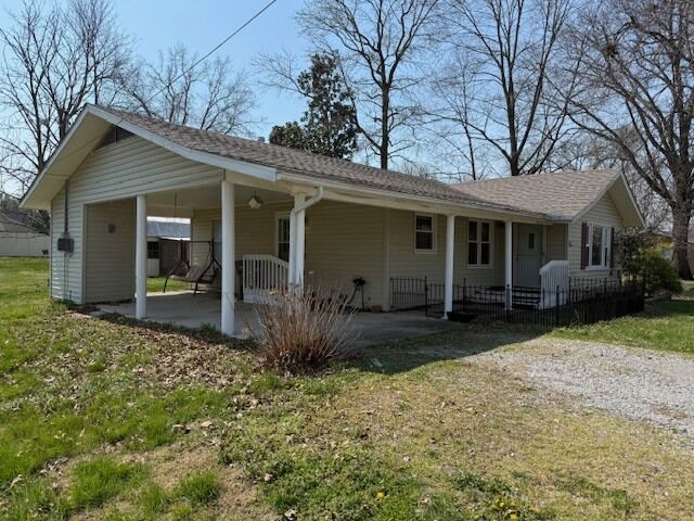 Property Photo:  302 Ward Street  IL 62933 