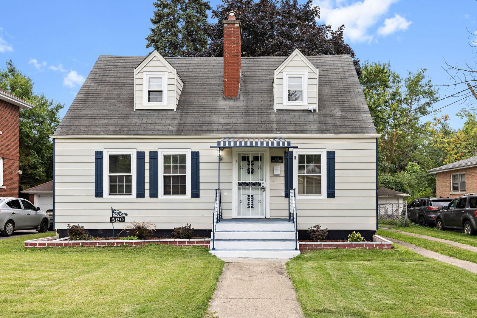 Property Photo: 320 Streamside Drive IL 60426