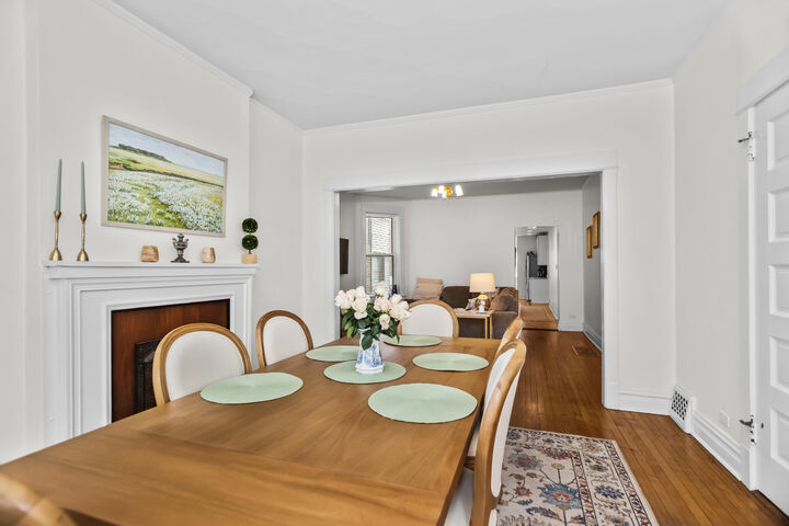 Property Photo:  3732 N Racine Avenue  IL 60613 