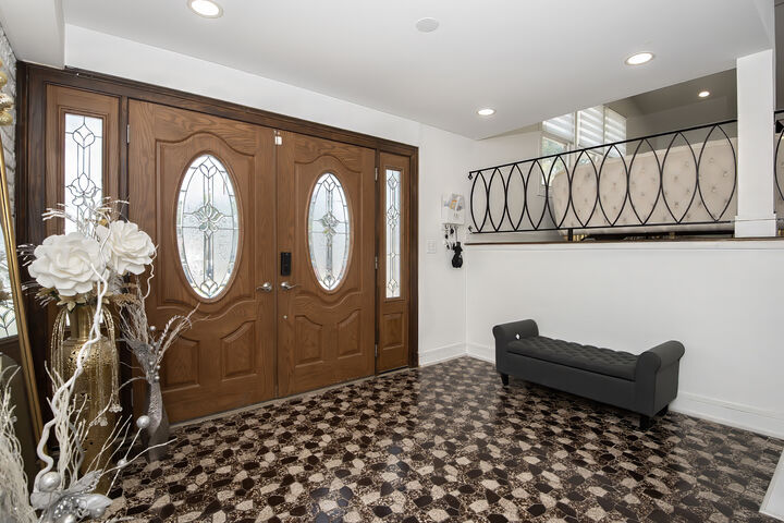 Property Photo: 9909 N Huber Lane IL 60714