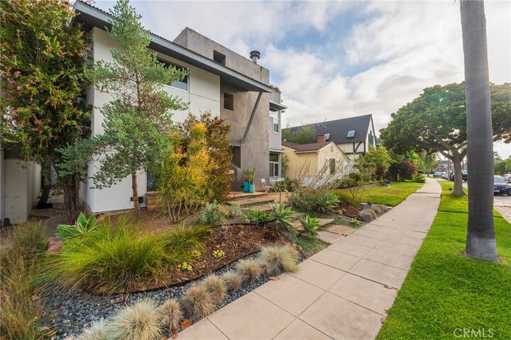 Property Photo: 358 Santa Ana CA 90803