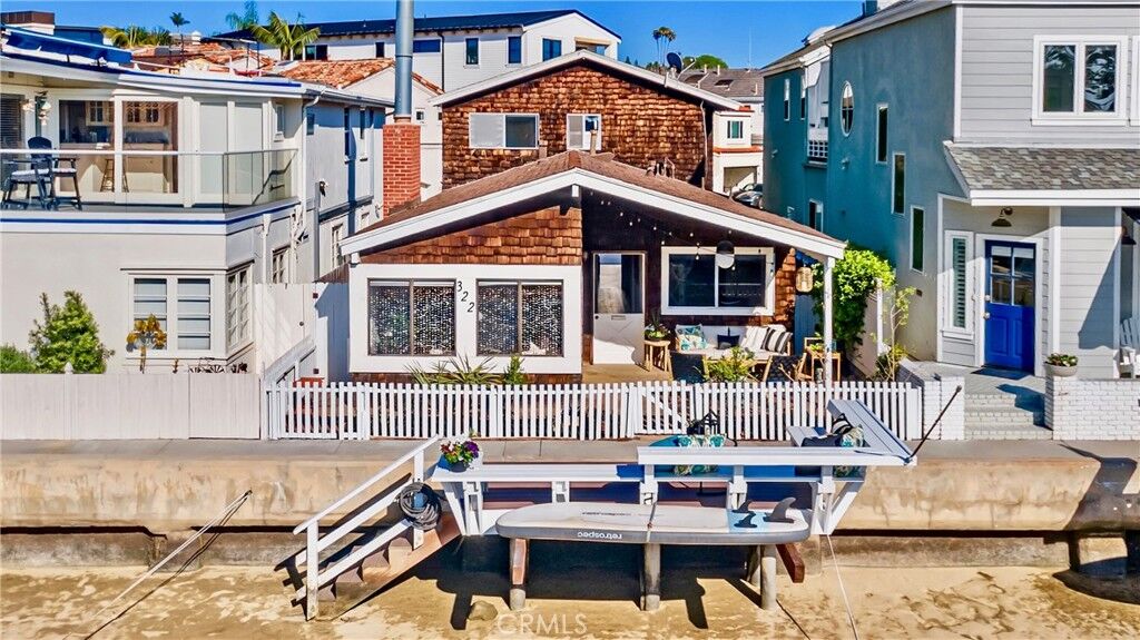 Property Photo:  322 Grand Canal  CA 92662 