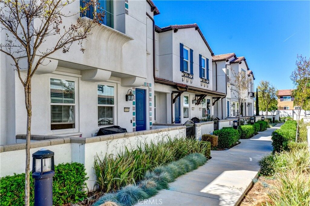 Property Photo:  30353 Town Square  CA 92584 