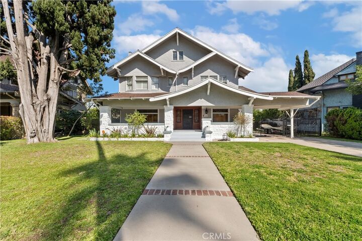 Property Photo: 2167 W 20th CA 90018