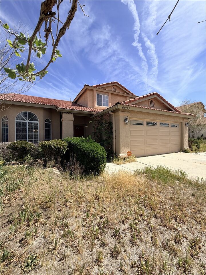 Property Photo: 43922 Fallon Drive CA 93535
