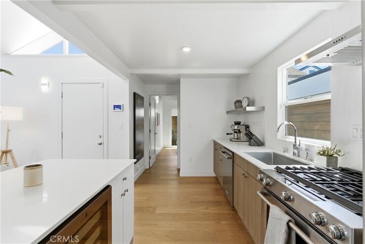 Property Photo:  258 Walnut  CA 92663 