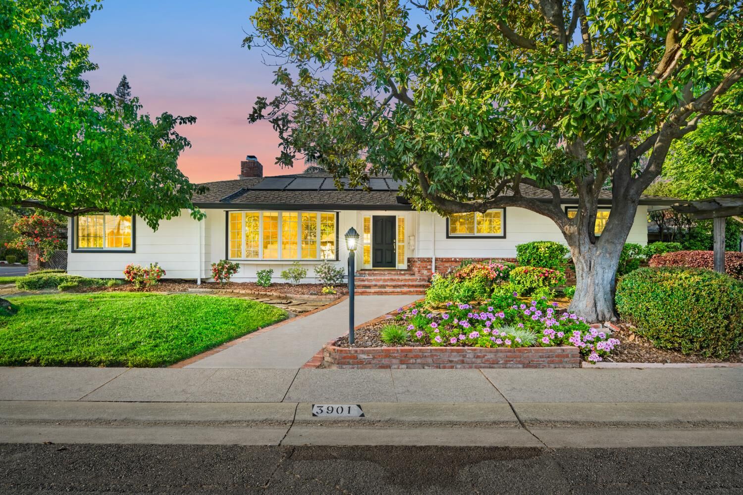 Property Photo:  3901 Dunster Way  CA 95864 