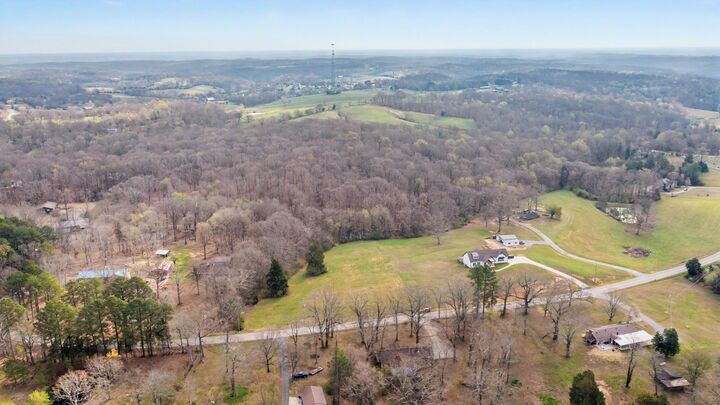 Property Photo:  9 Louise Rd  TN 37051 