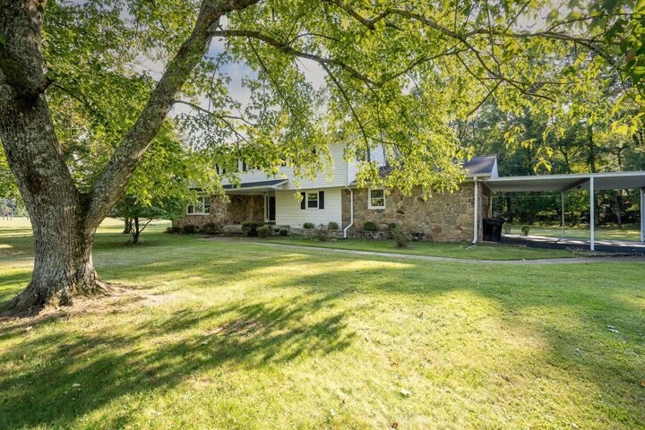 Property Photo:  307 Golf Club Ln  TN 37388 