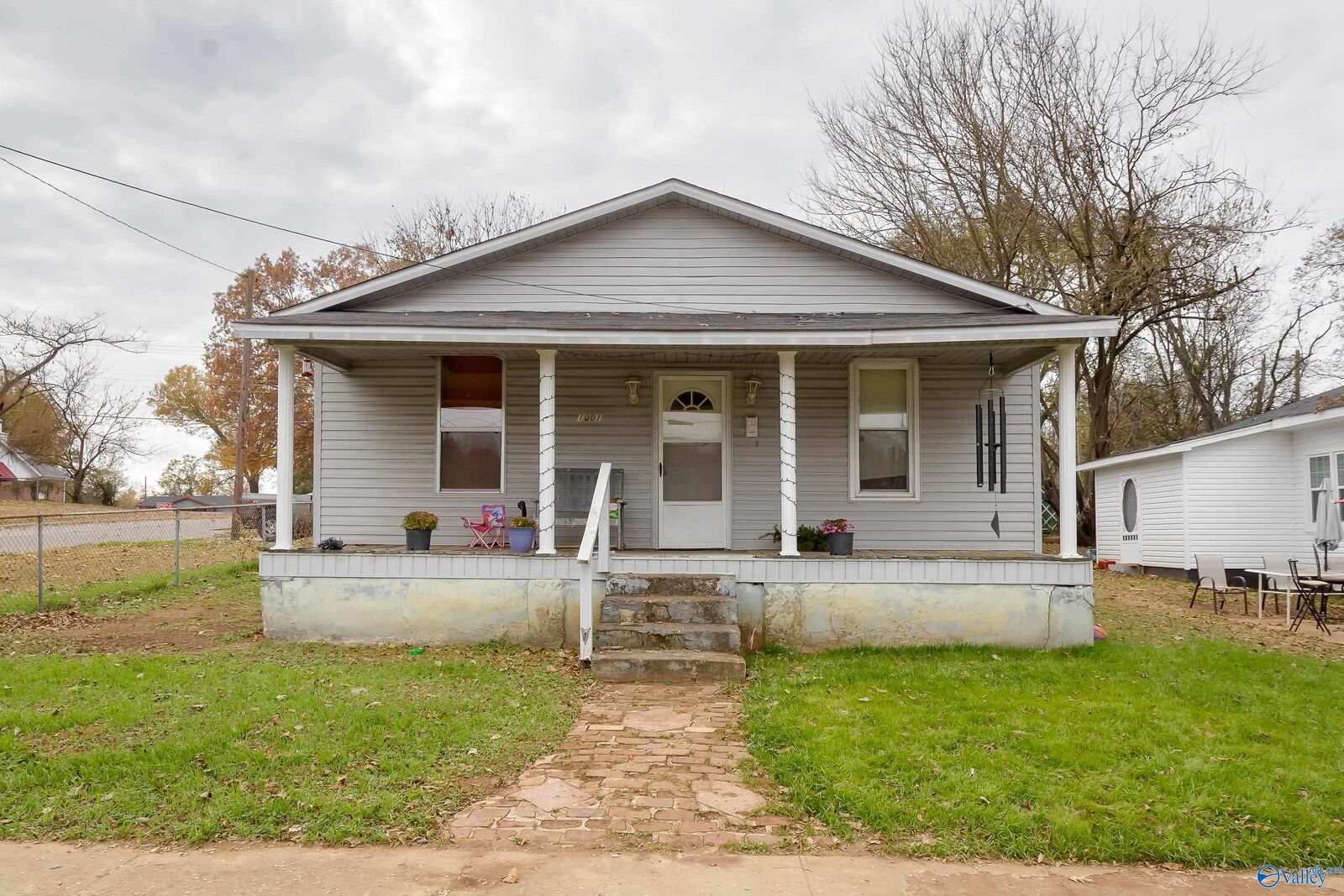 Property Photo: 1001 Sterling Blvd AL 35660