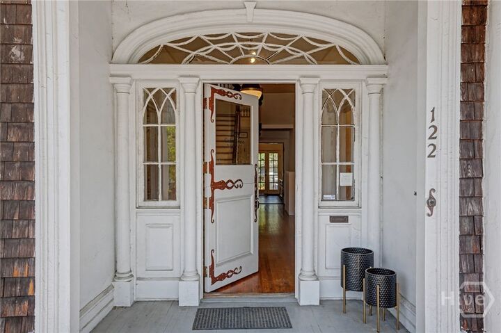 Property Photo:  122 E 36th Street  GA 31401 