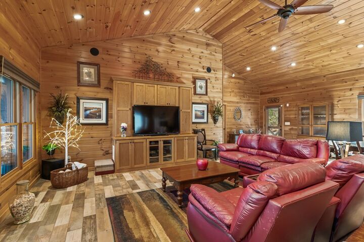 Property Photo:  45 Turning Lay Road  GA 30560 