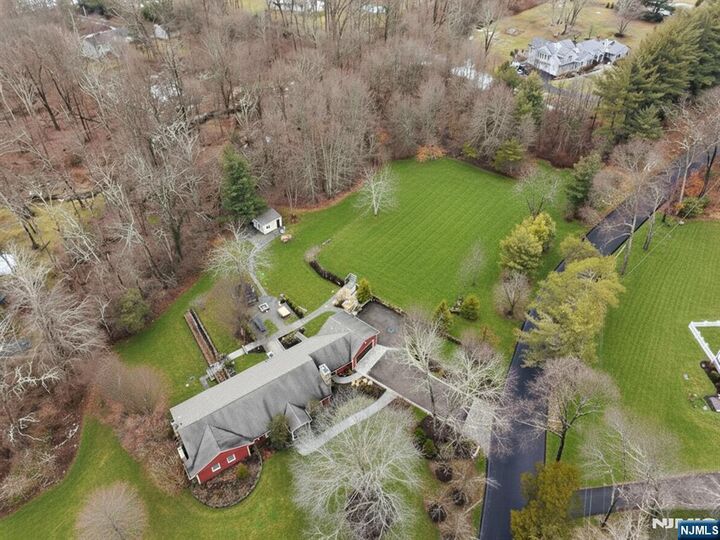 Property Photo:  2 Old Orchard Road  NJ 07960 