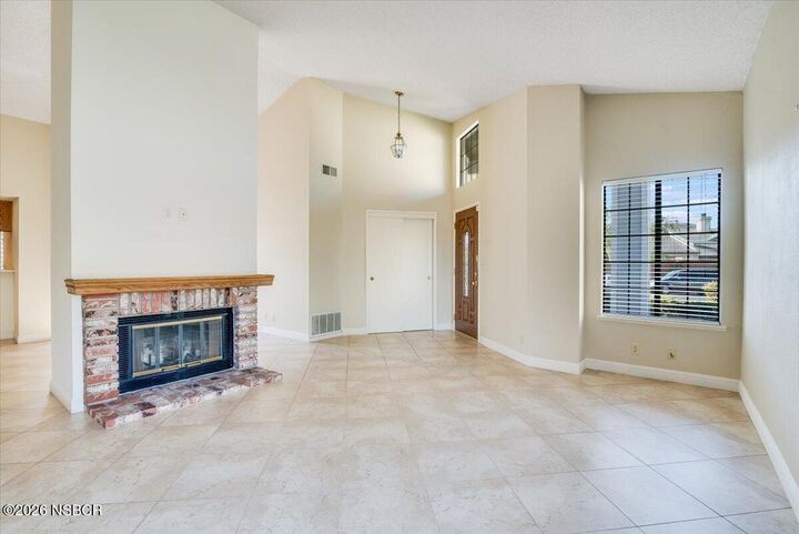 Property Photo:  933 Bellflower Lane  CA 93436 