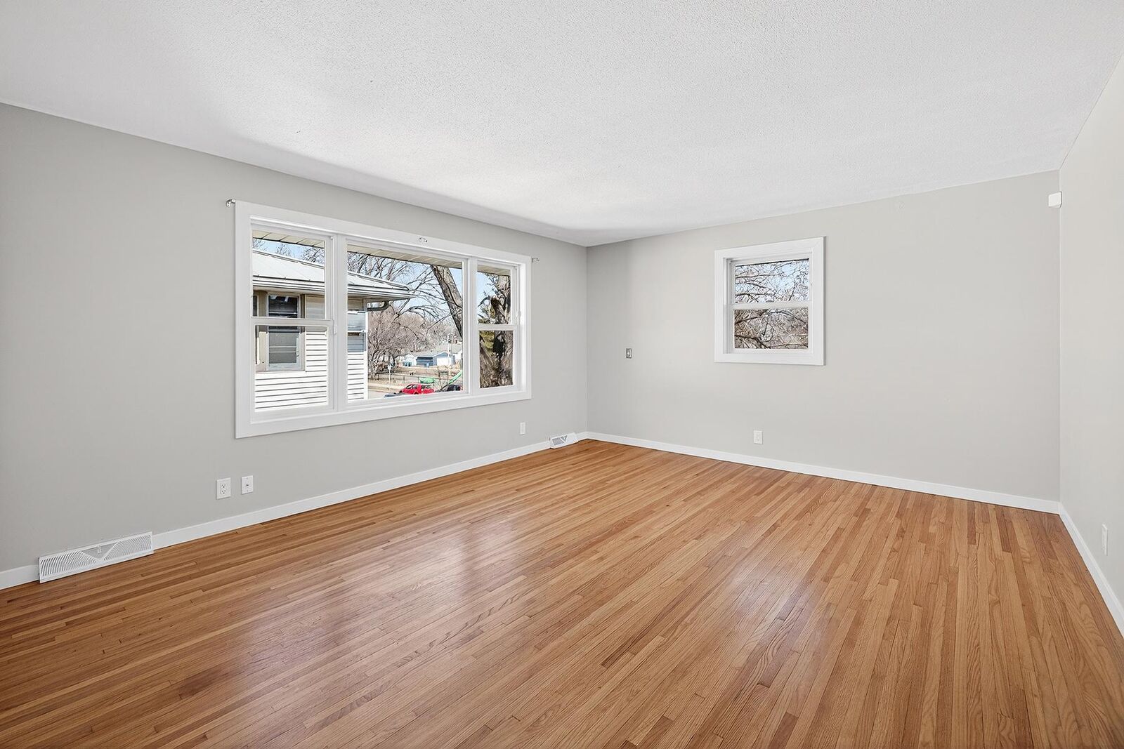 Property Photo:  5844 Washburn Avenue S #2  MN 55410 